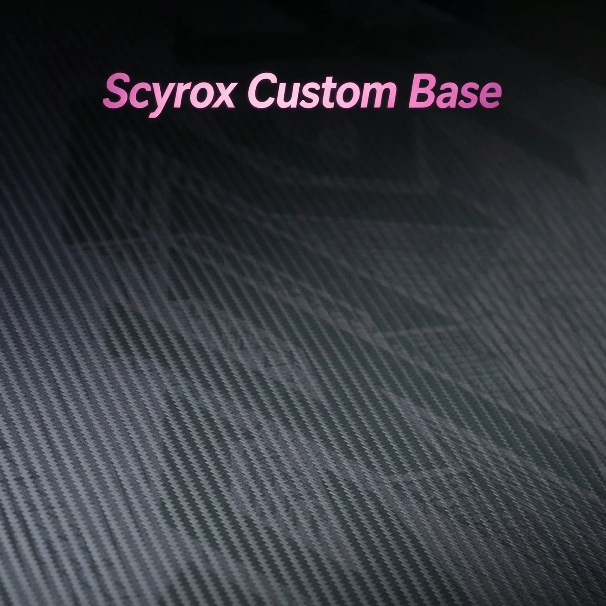 Scyrox Tornado 490x420x2mm Fin - Esports Gaming Laptop 评论和价格